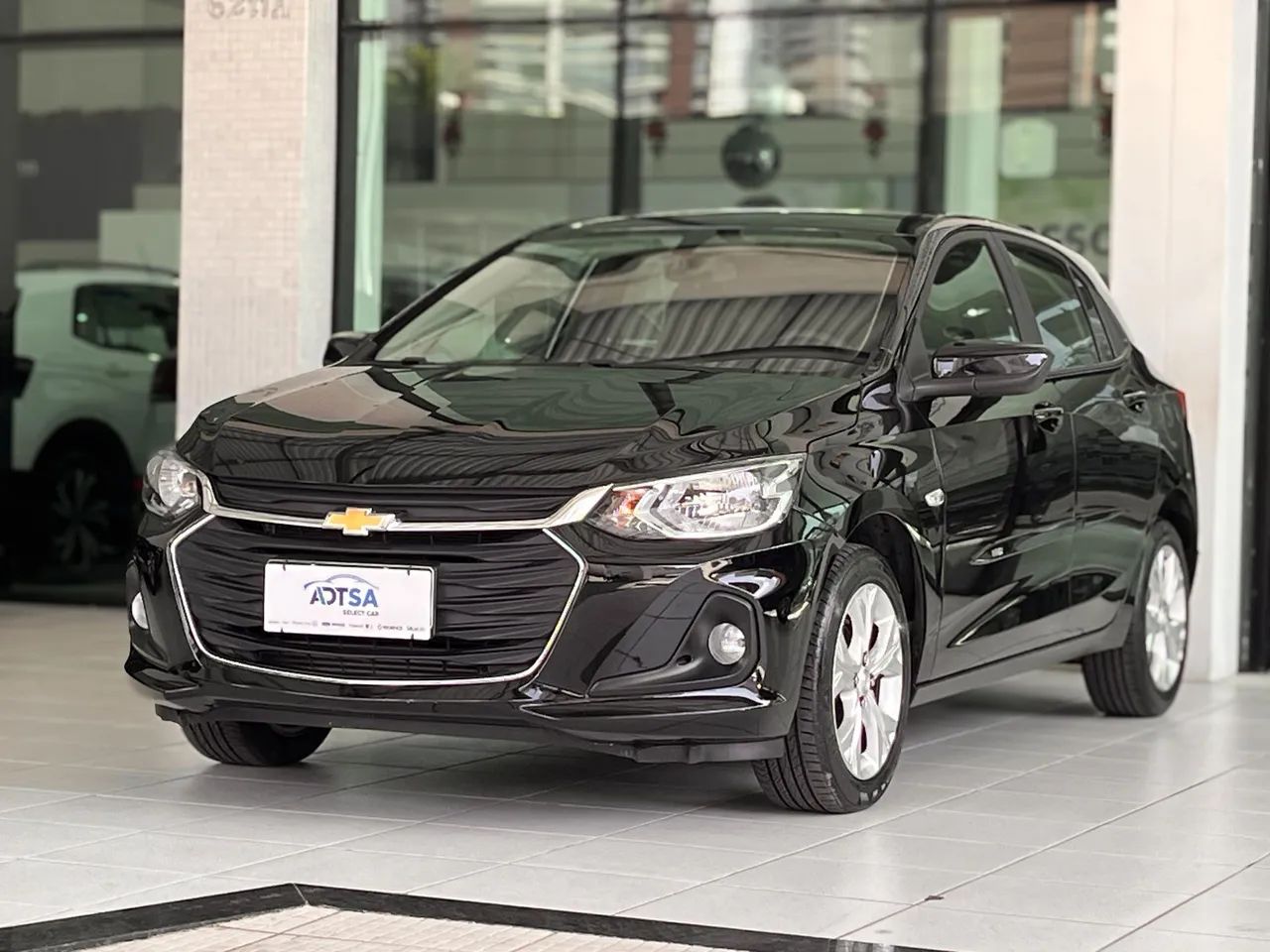 Onix 1.0 Turbo LTZ Automático com apenas 10.00km rodados. - Foto 2