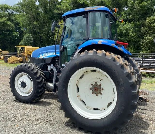 Trator New Holland - TS 6.120. Fabricação 2015 - Foto 2