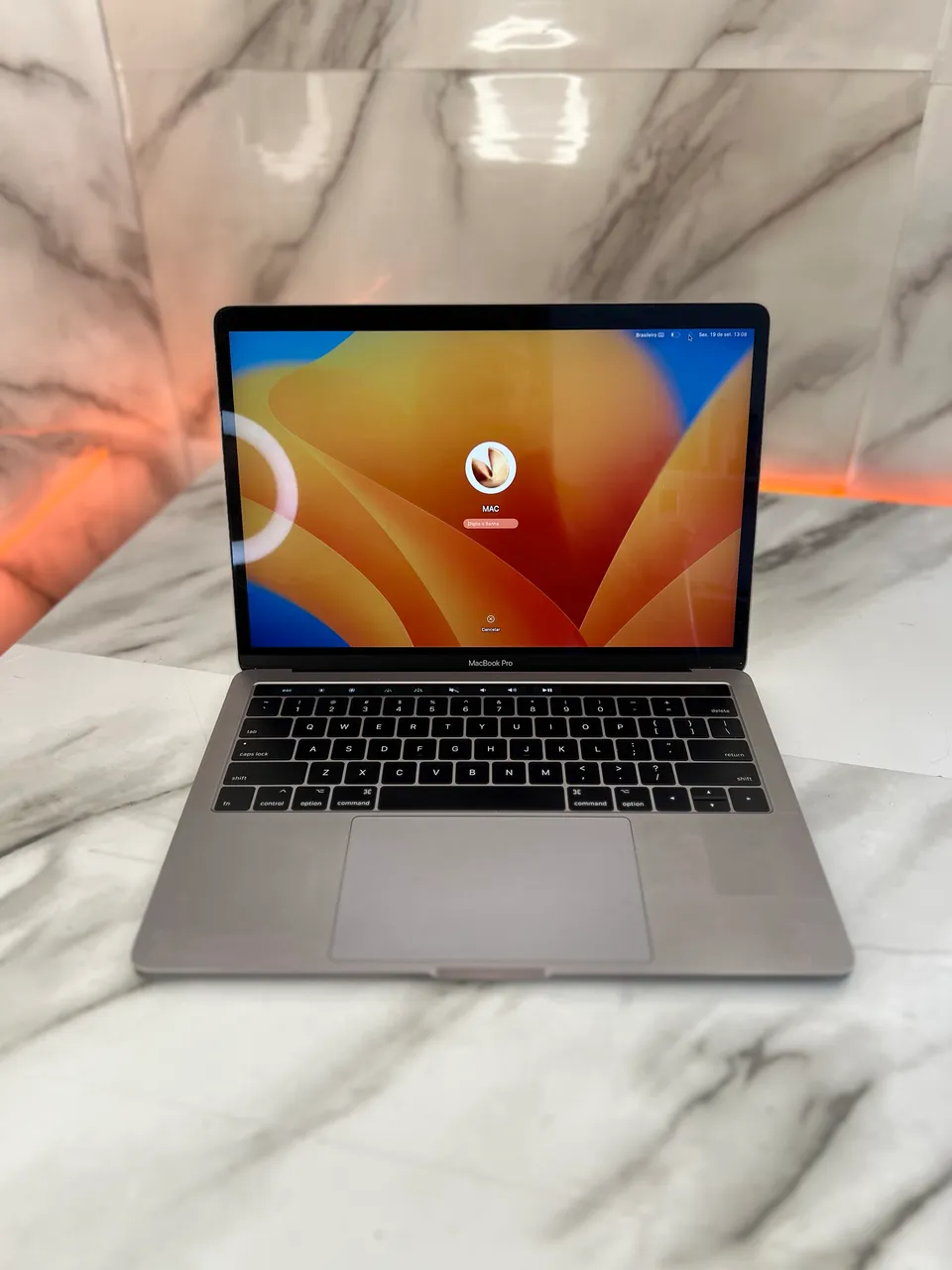 (2507)MacBook Pro i7 16GB 256GB １３インチ Apple MacBook Pro Laptop - 13.3'', Core i7, 16GB RAM, 256GB