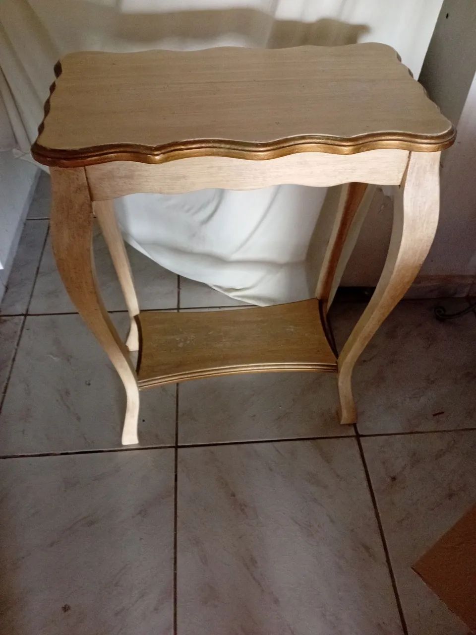Mesa madeira com pintura em patina - Foto 4