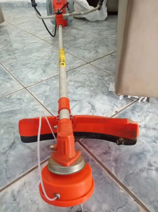 maquina Sthil 380 de cortar grama - Foto 6