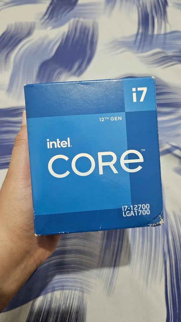 i7 1270064312216795395120