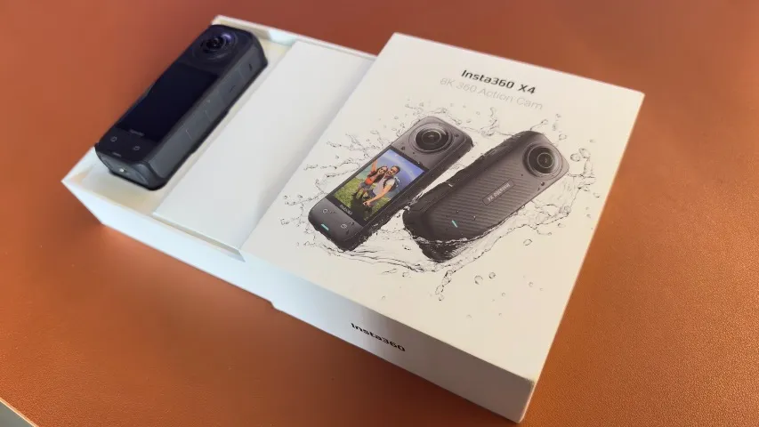 Insta 360 X4