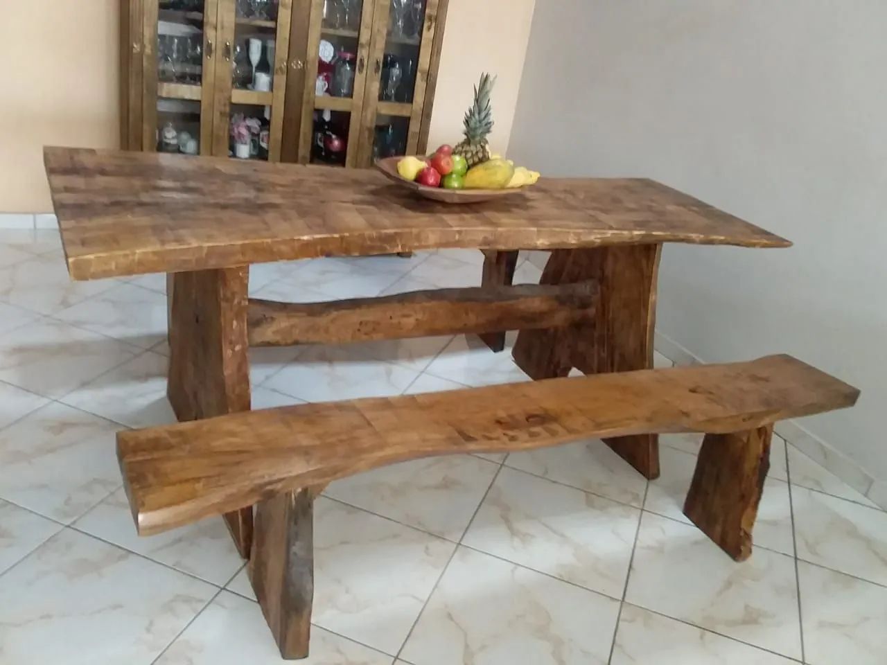Mesa rústica até 2metros, c/dois bancos, só $1.399 - Foto 4