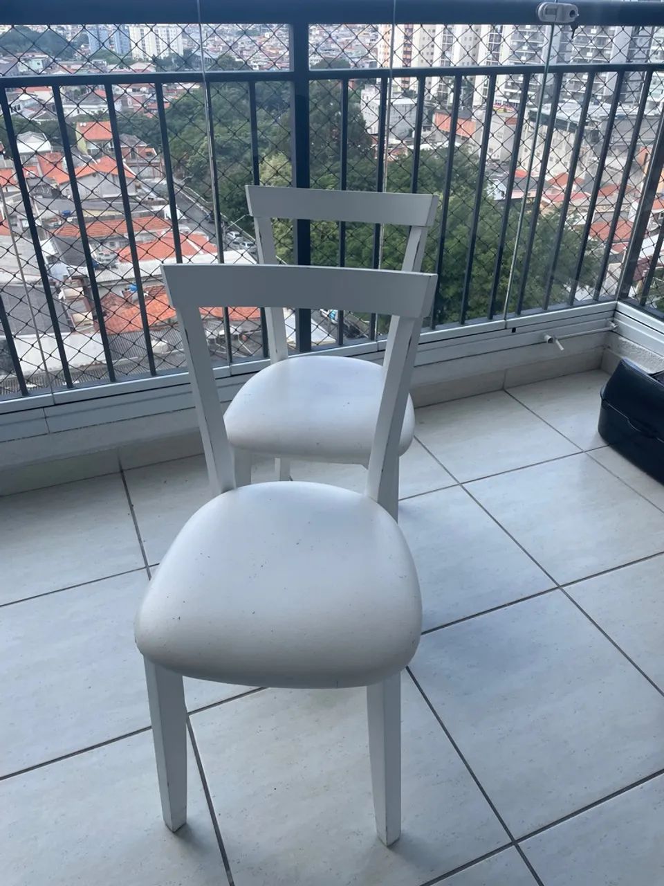 Mesa de jantar branca Tok Stock com 4 cadeiras  - Foto 5