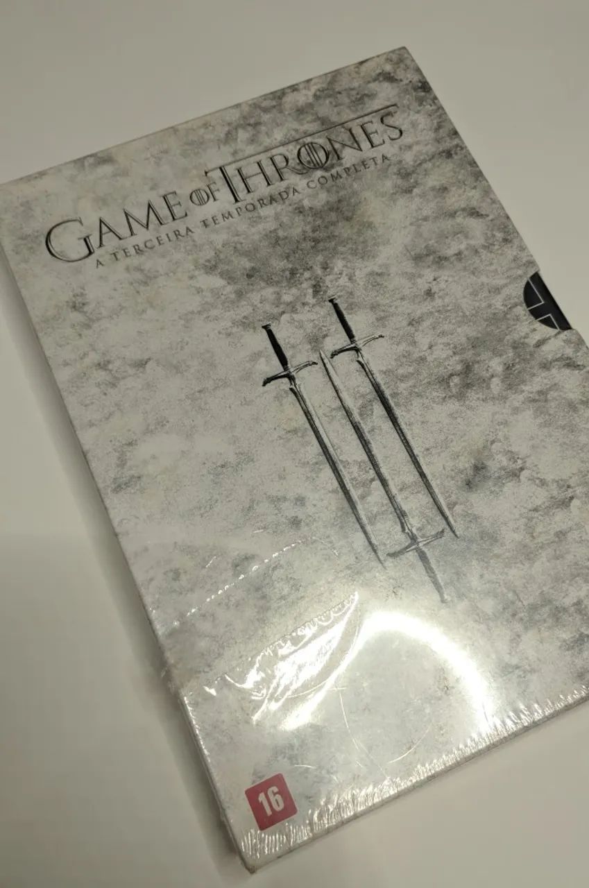 Coleção de DVDs Game of Thrones - 1a, 2a e 3a temporadas - Foto 3
