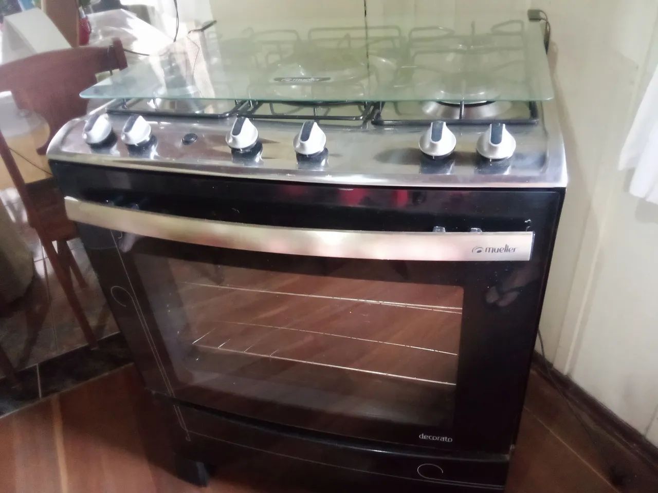 Fogão Mueller decorato. 