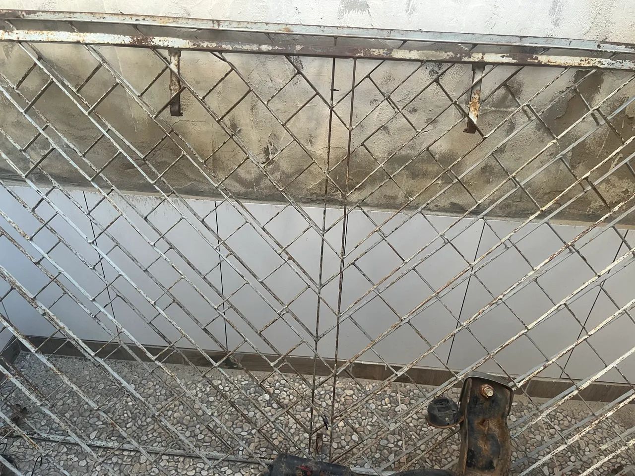 Portão de ferro64397050339842122