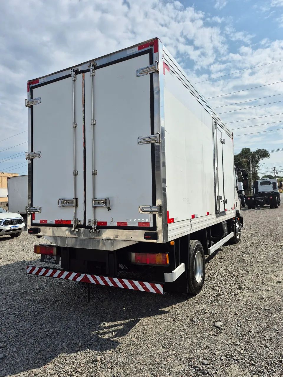 Iveco Tector 11-190 câmara fria  - Foto 9