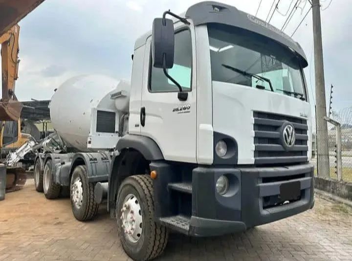 Volkswagem 26.280 betoneira 6x4 ano 2015 - Foto 2