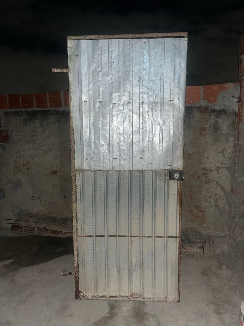 Portão de ferro64840780144258120