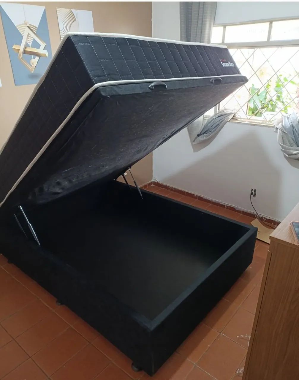Cama box com baú molas ensacadas preta black