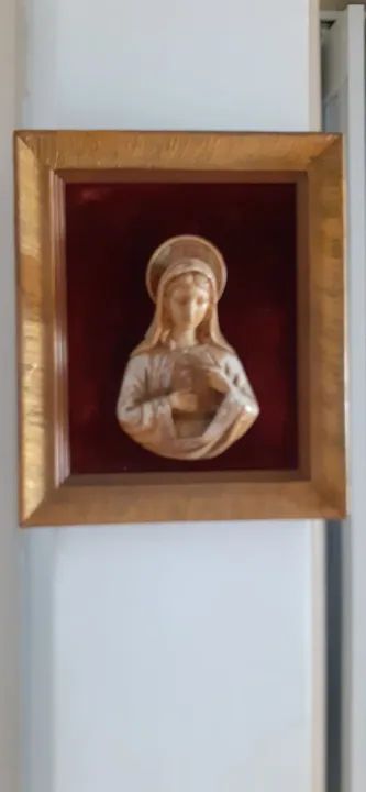 Quadro Decorativo de Virgem Maria em Alto Relevo