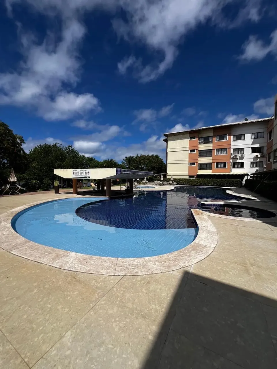 Excelente apartamento com 2 quartos a venda na Praia de Guarajuba