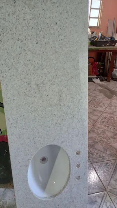 BANCADA DE PIA PARA BANHEIRO COM CUBA EM GRANITO 