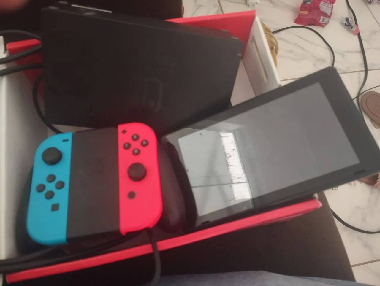 Nintendo Switch + Mario Kart 8 Deluxe + 3 meses de Online - Foto 3