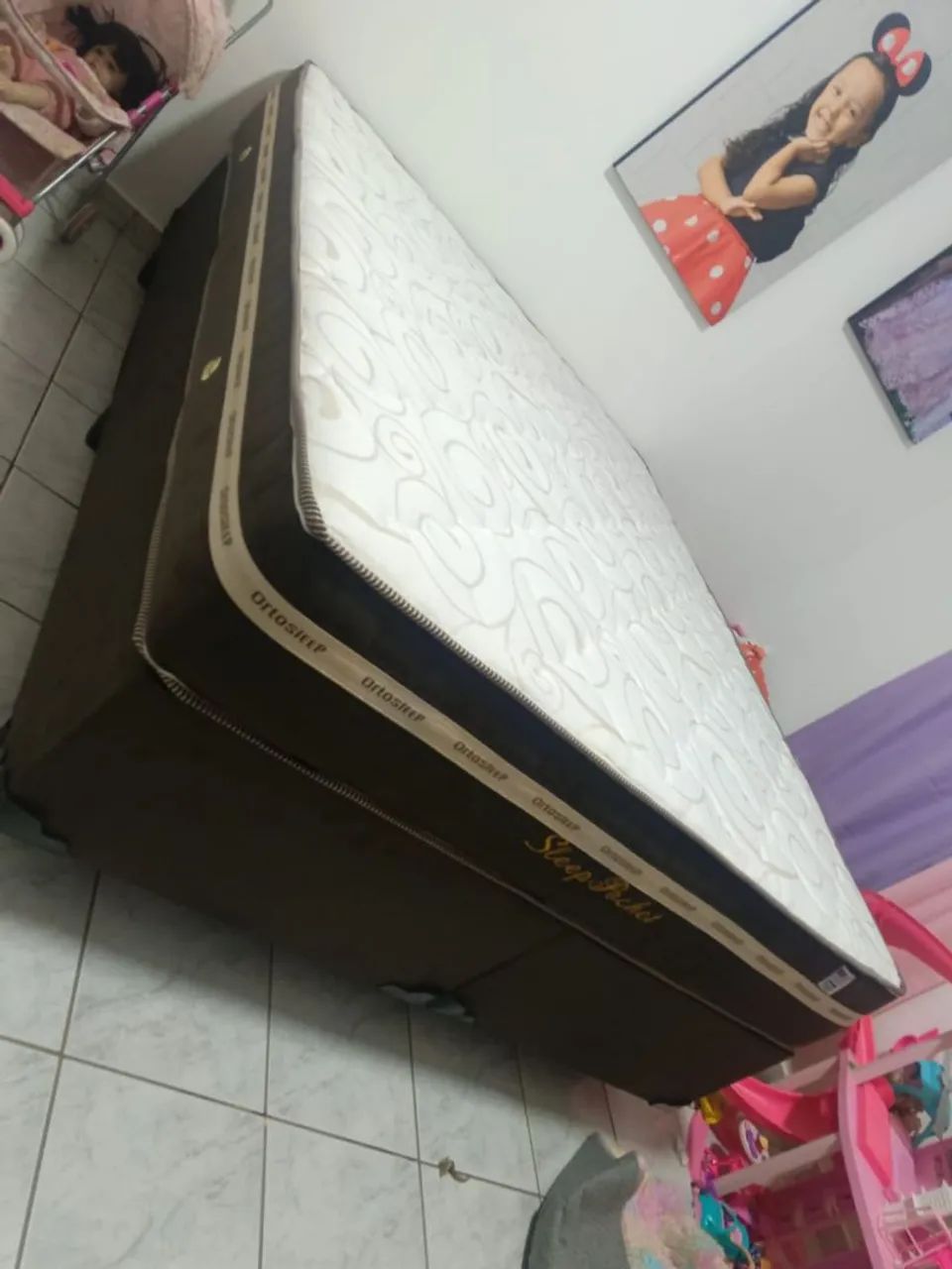 Cama queen size grátis entrega e travesseiro - Foto 2