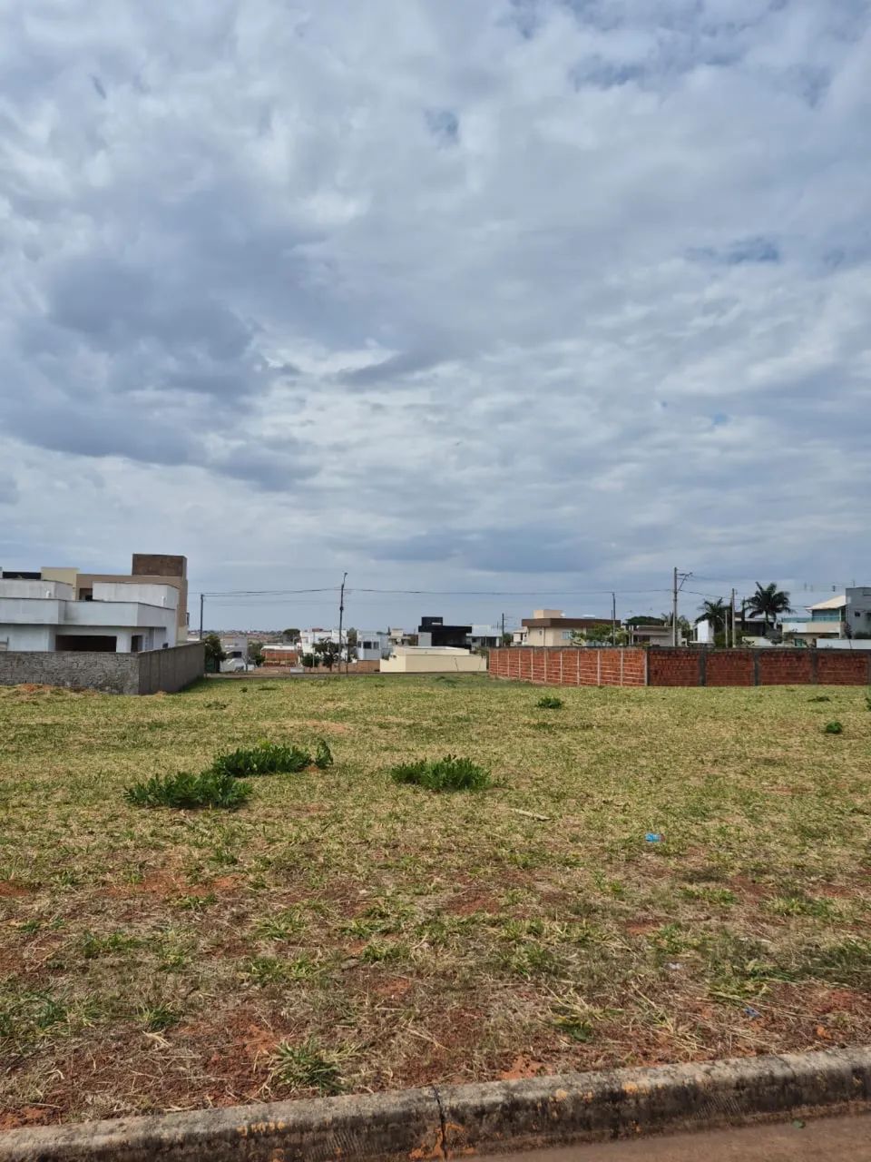 Excelente Lote no Vila Suíça 250 m²