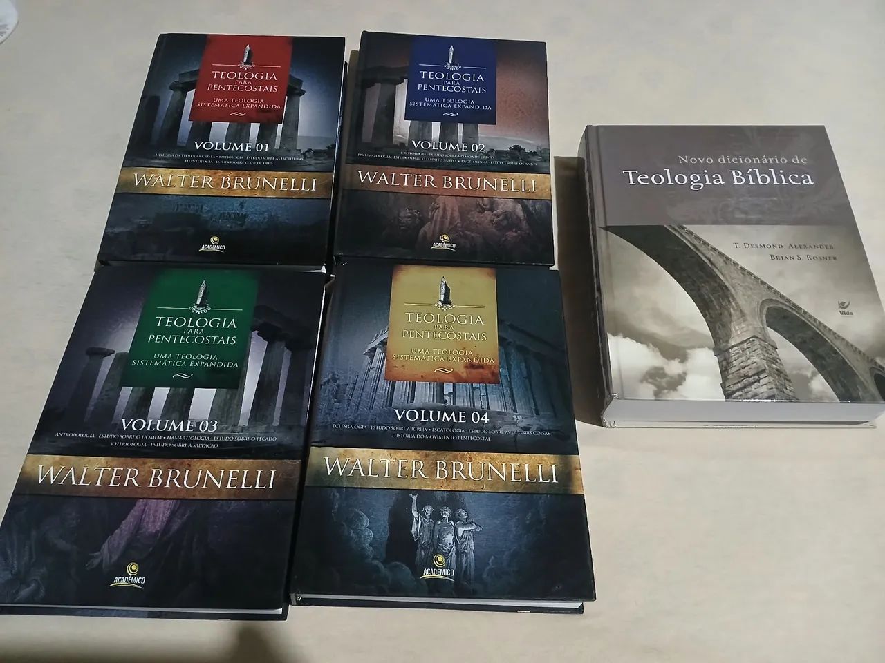 Livros teológicos  - Foto 2