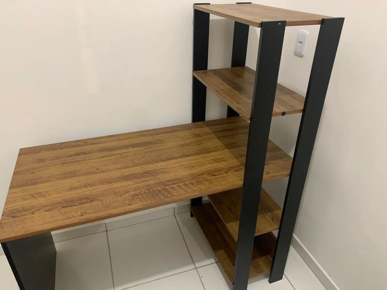 Mesa + estante 