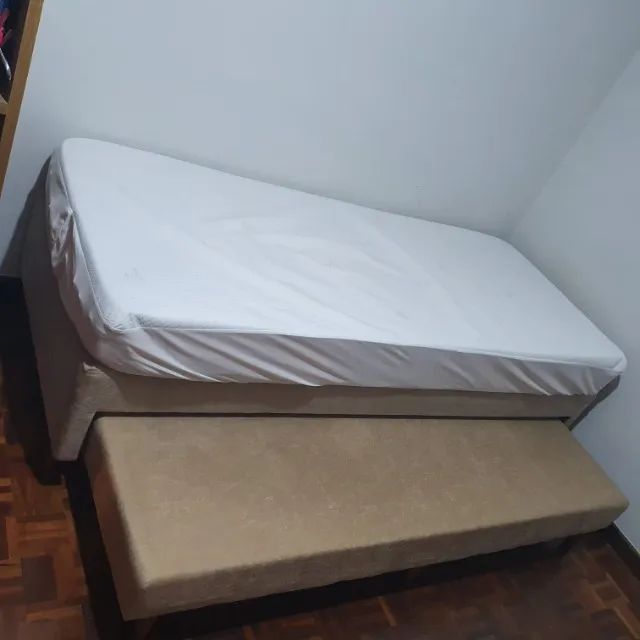 BICAMA DE SOLTEIRO EM ÓTIMO ESTADO - ACOMPANHA COLCHÃO