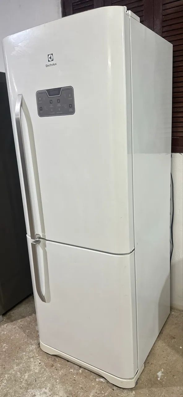 Vendo geladeira Electrolux inverse. - Foto 3