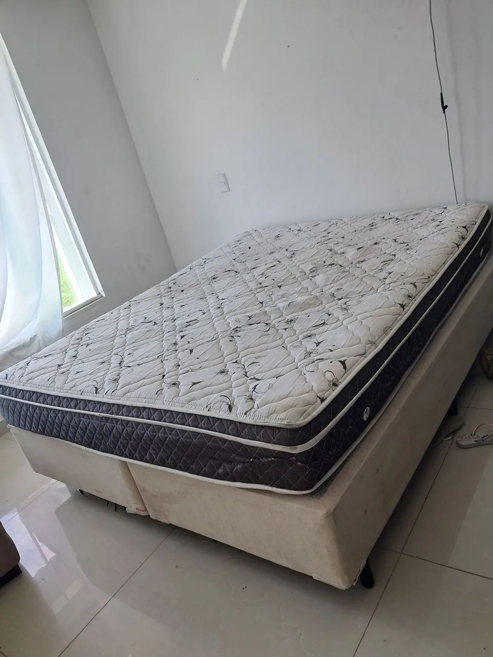 Cama queem 