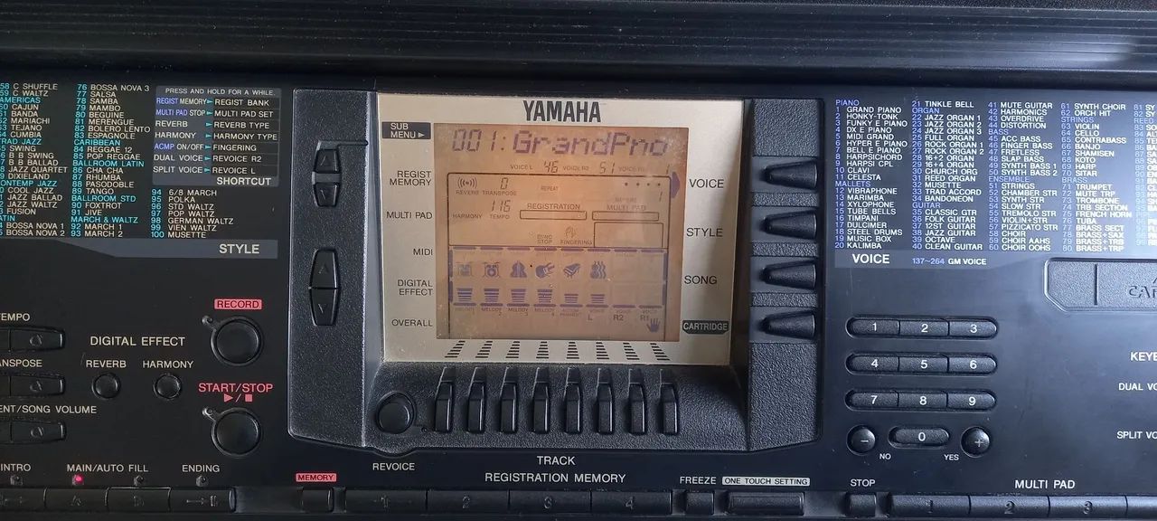 Teclado Yamaha PSR 330