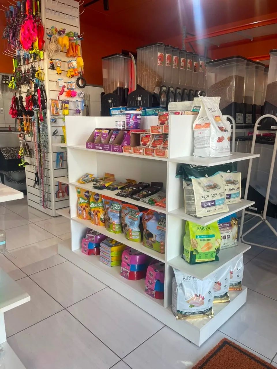 VENDO PETSHOP EM ENSEADA SÃO FRANCISCO DO SUL/SC - Foto 3