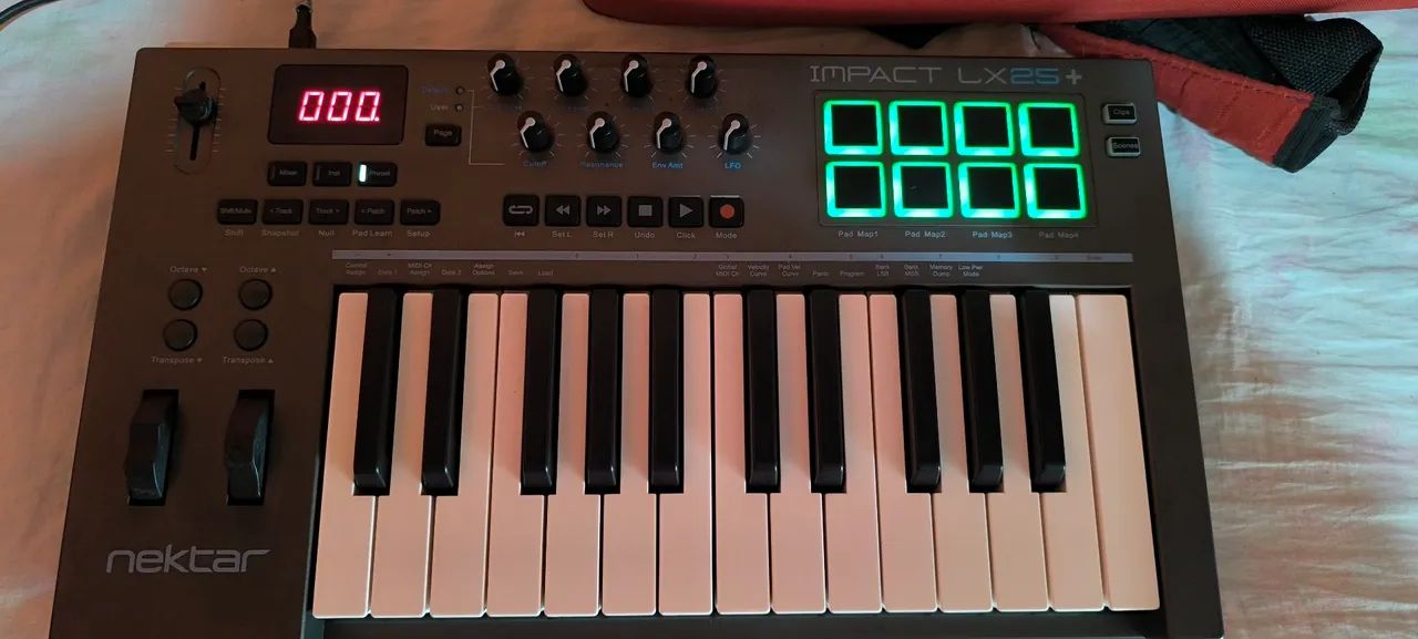 Impact LX 25 Nektar 