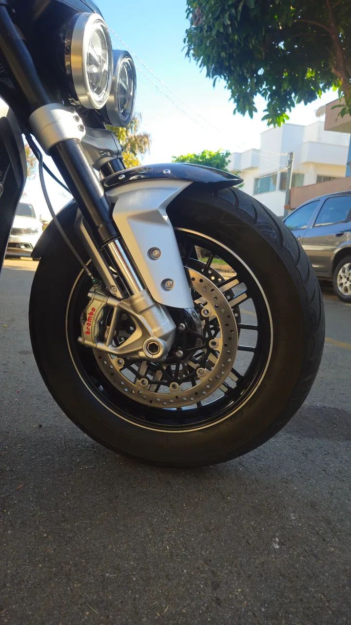 TRIUMPH ROCKET 3 GT 2500cc 2023 - Foto 4