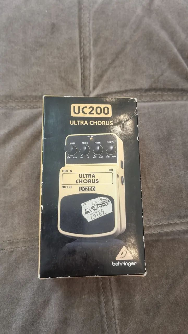 Pedal de Chorus Bheringer UC200 - Foto 2