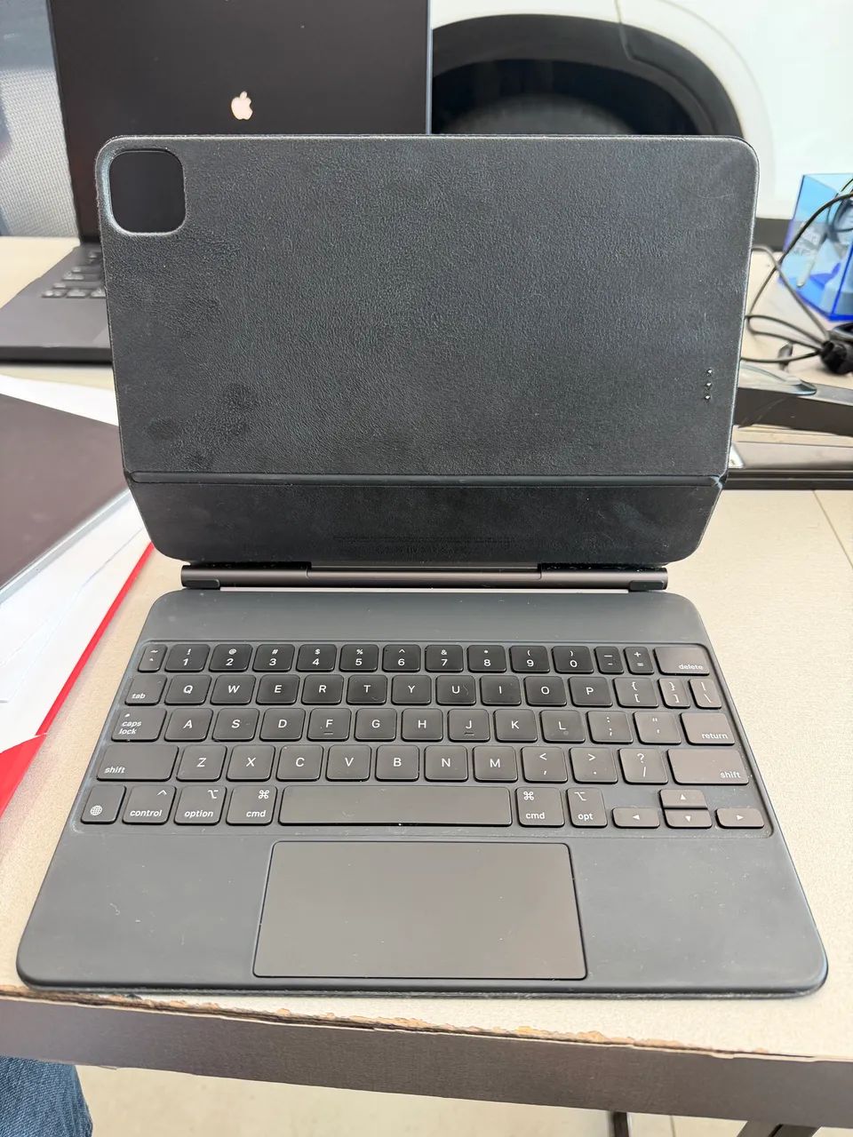 Ipad Pro 11? M2 128GB + MagicKeyboard - Foto 3