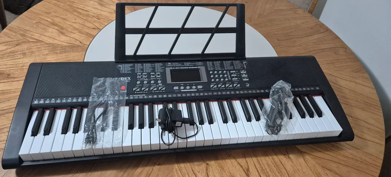 Teclado + Suporte - Instrumentos musicais - Núcleo Bandeirante