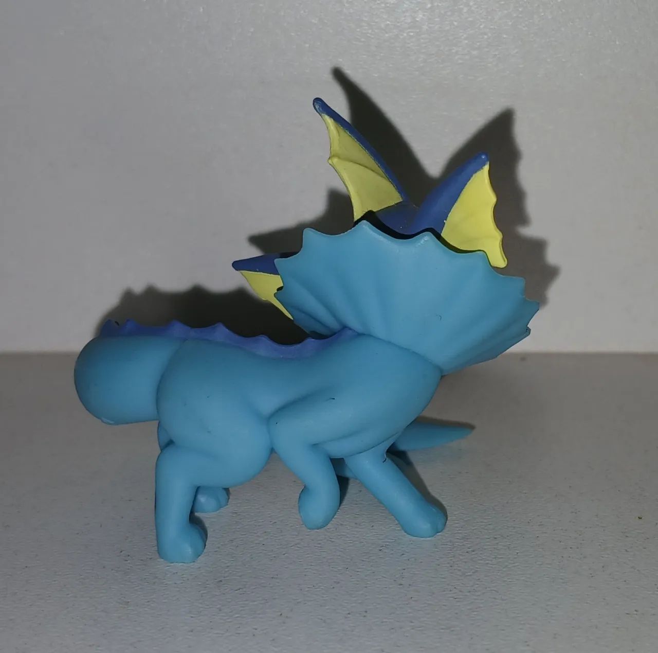 BONECO ACTION FIGURE MINIATURA POKEMON VAPOREON SCALE WORLD ORIGINAL - Foto 2