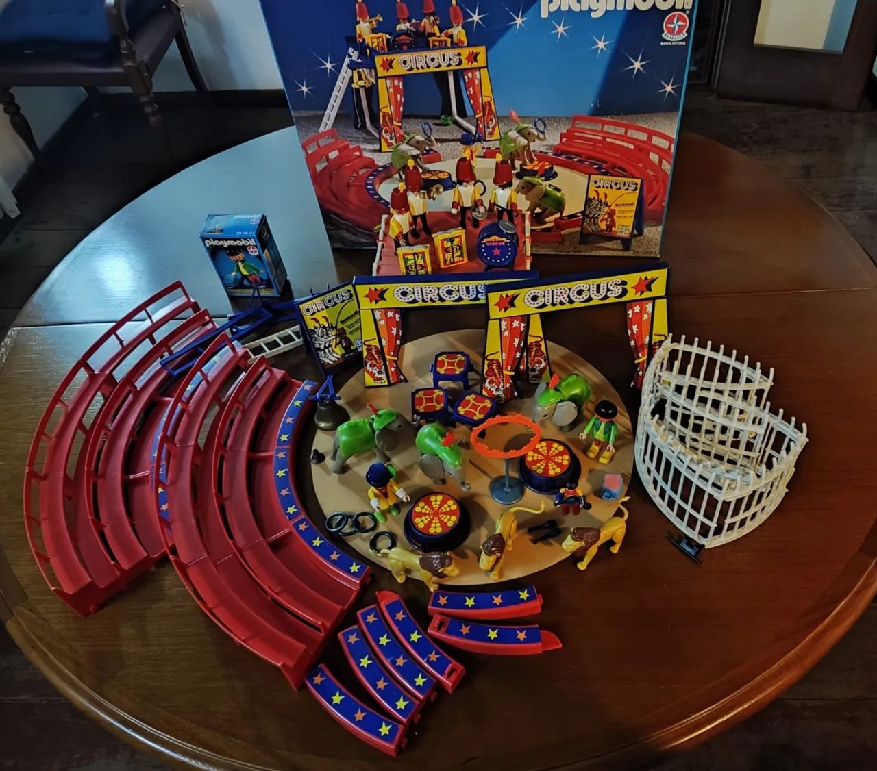 Bonecos Playmobil - Circo + Trailer