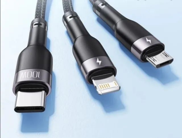 Cabo 3 em 1 para carregamento de smartphones 