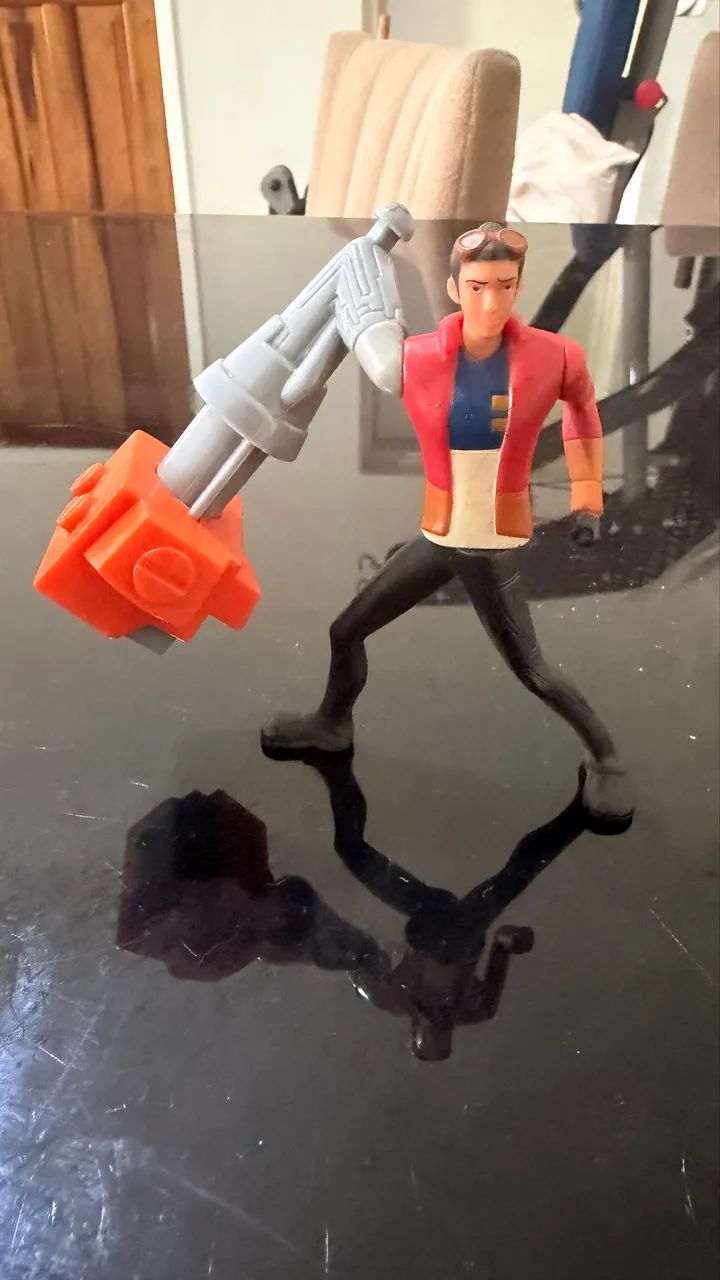 História em quadrinho Generator Rex e boneco  - Foto 2