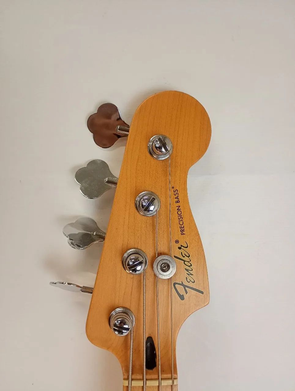 Baixo Fender Precision Mexicano (Seymour Duncan Steve Harris Signature) - Foto 3