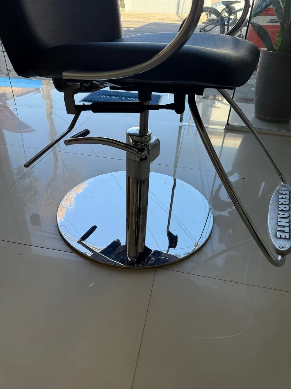 Cadeira para salão de beleza Ferrante - Foto 5