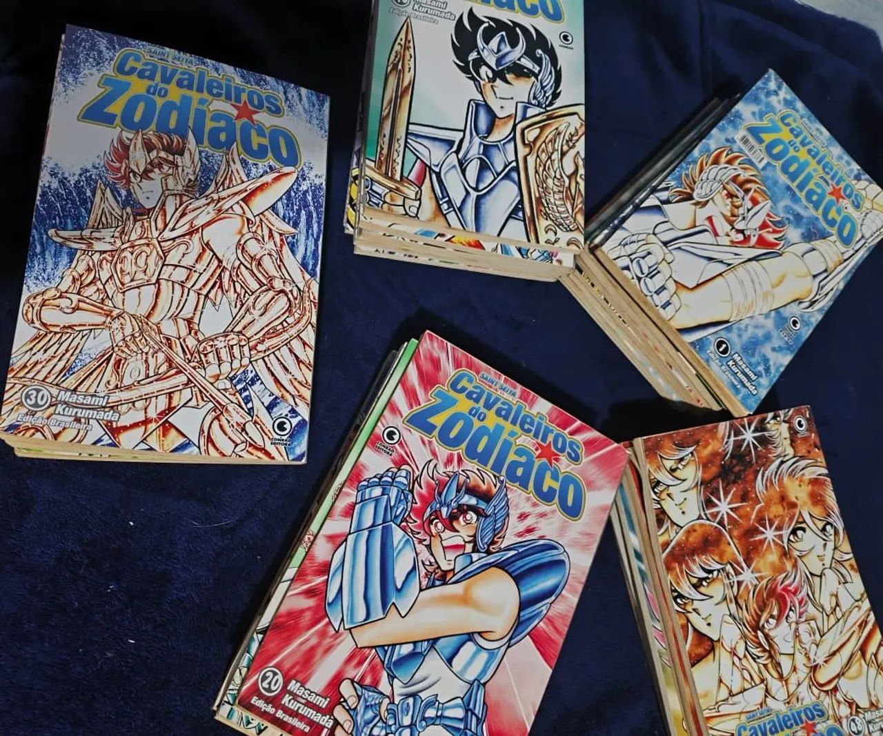 Manga Cavaleiros do Zodíaco Completo (44 volumes). - Livros e