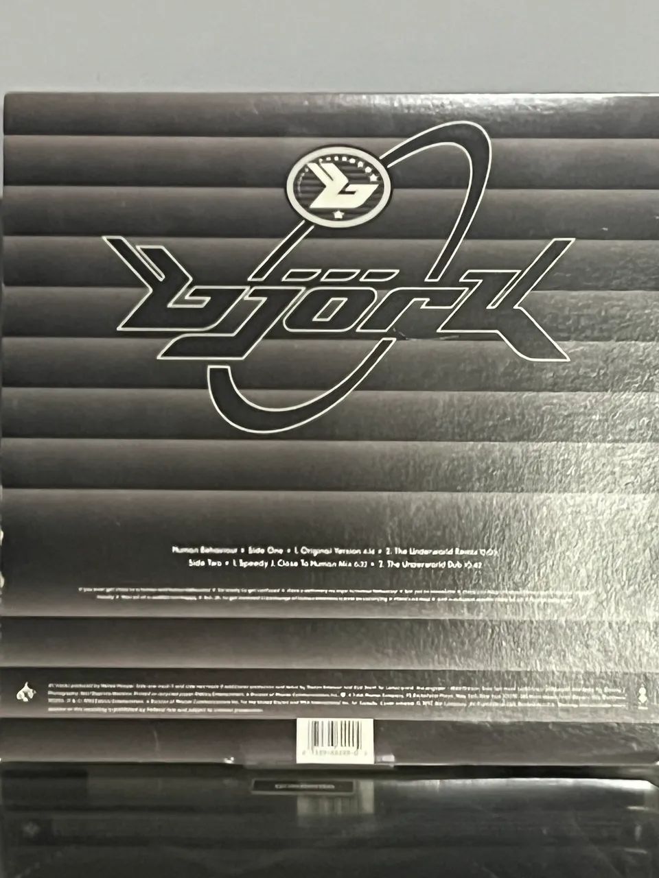 EP - BJORK - HUMAN BEHAVIOR - VINIL VG+ - 12 pol - Importado  - Foto 3