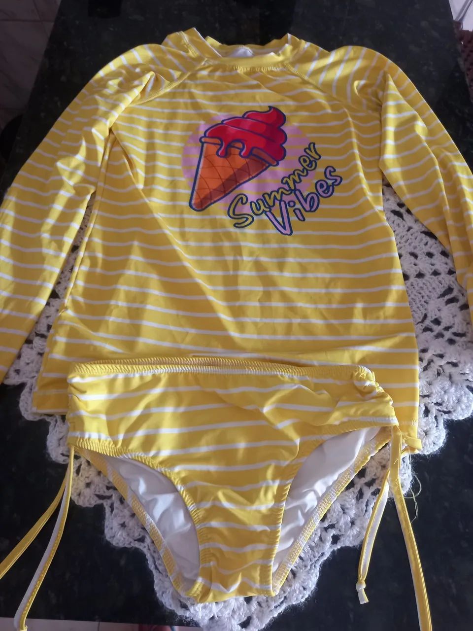 Conjunto menina blusa e biquíni 12 anos - Foto 2