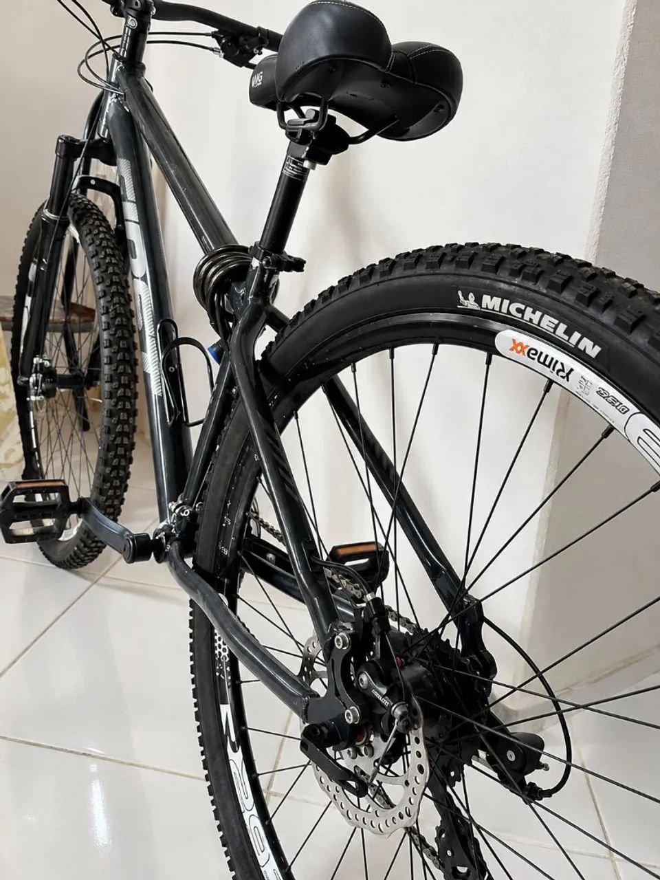 Bicicleta First aro 29