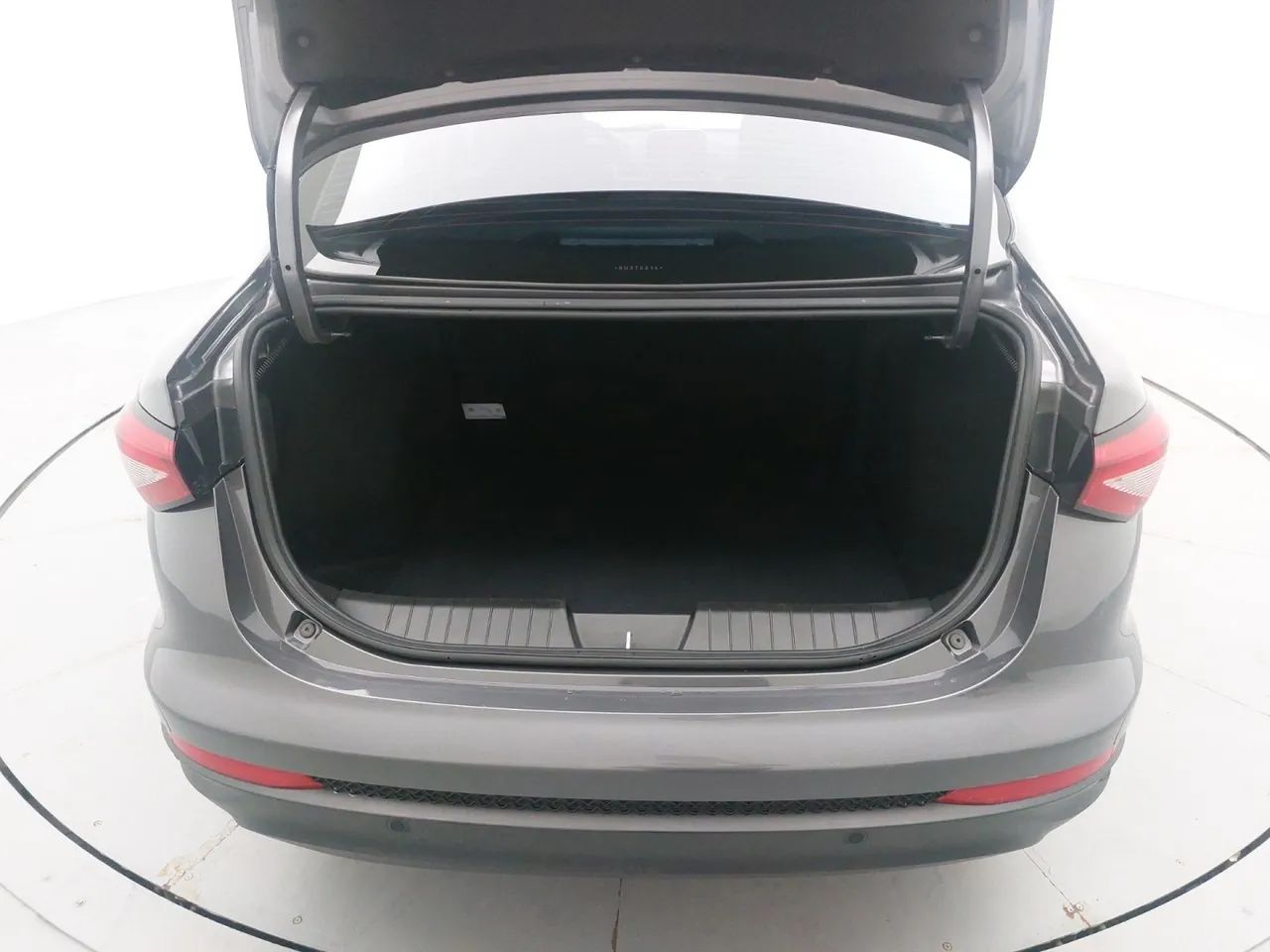 Fiat Cronos DRIVE 1.3 8V Flex, foto 9 de 18