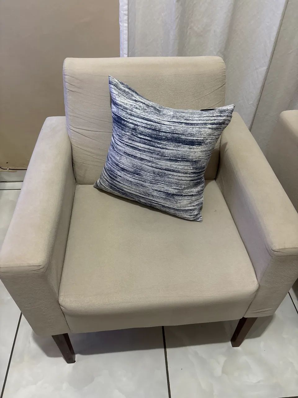 CONJUNTO DE POLTRONAS (BAIXO VALOR, FAÇA SUA PROPOSTA) - Foto 2