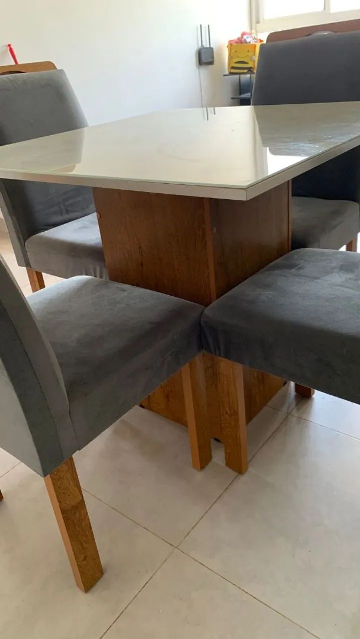 Mesa com 4 cadeiras - Foto 2