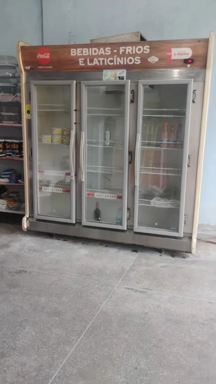 Freezer Expositor Vertical 3 Portas - Funcionando Perfeitamente - Foto 3