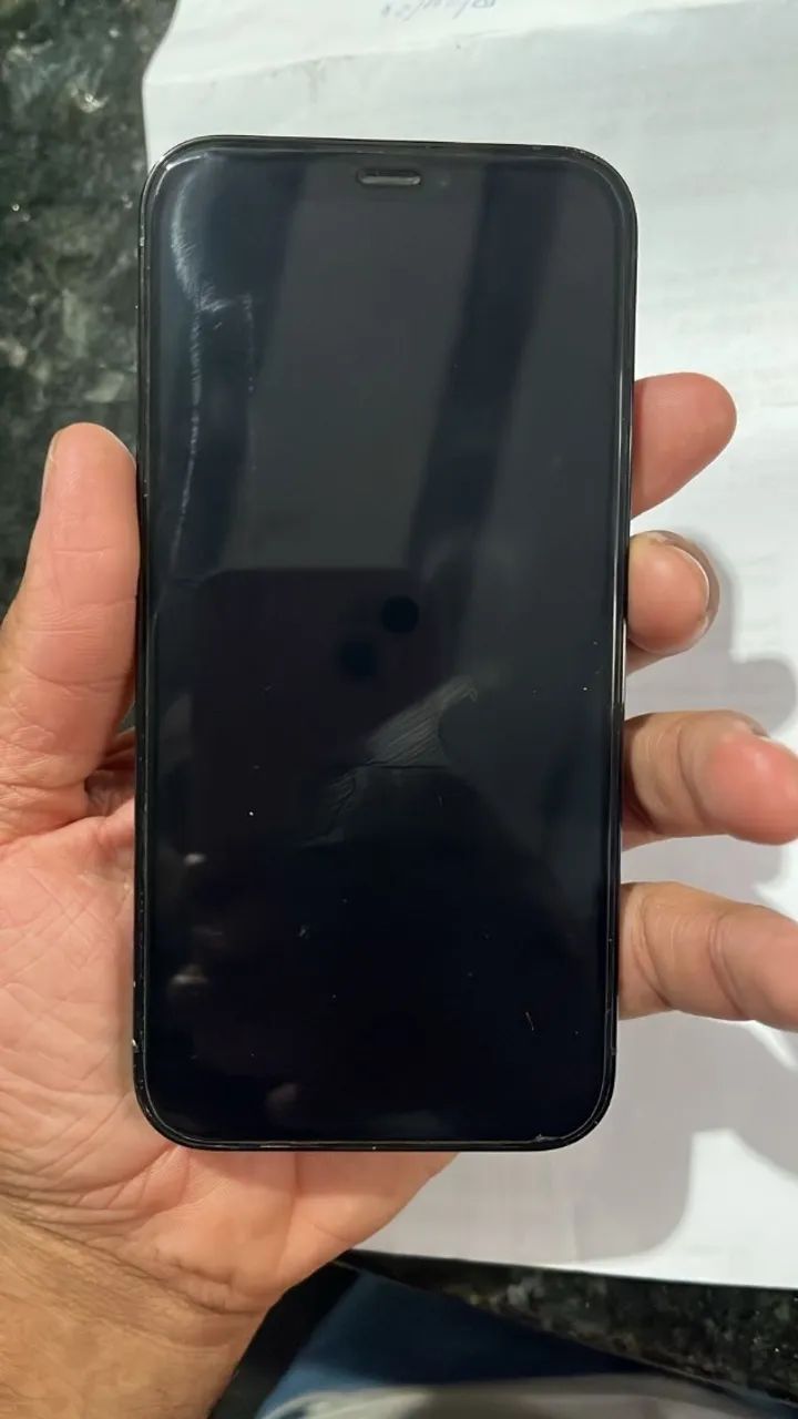 Celular iPhone  12 pro 256g - Foto 2