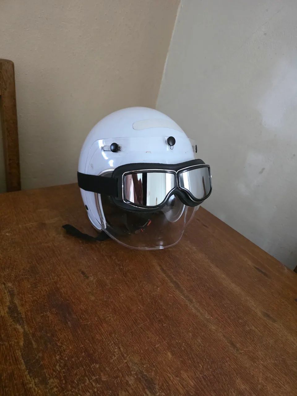 Capacete Custon Vintage com óculos. - Foto 5